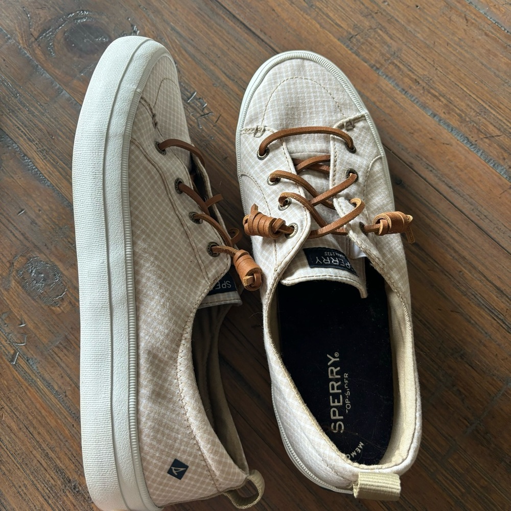 Sperry Top Sider size 9 tan & white checkered shoes